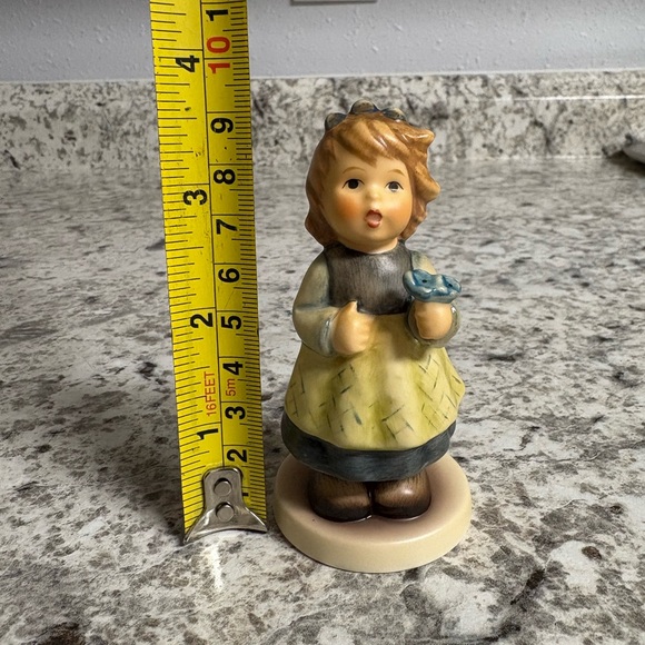 Hummel Figurine 761 For You 9cm. Excellent Condition - Picture 6 of 6